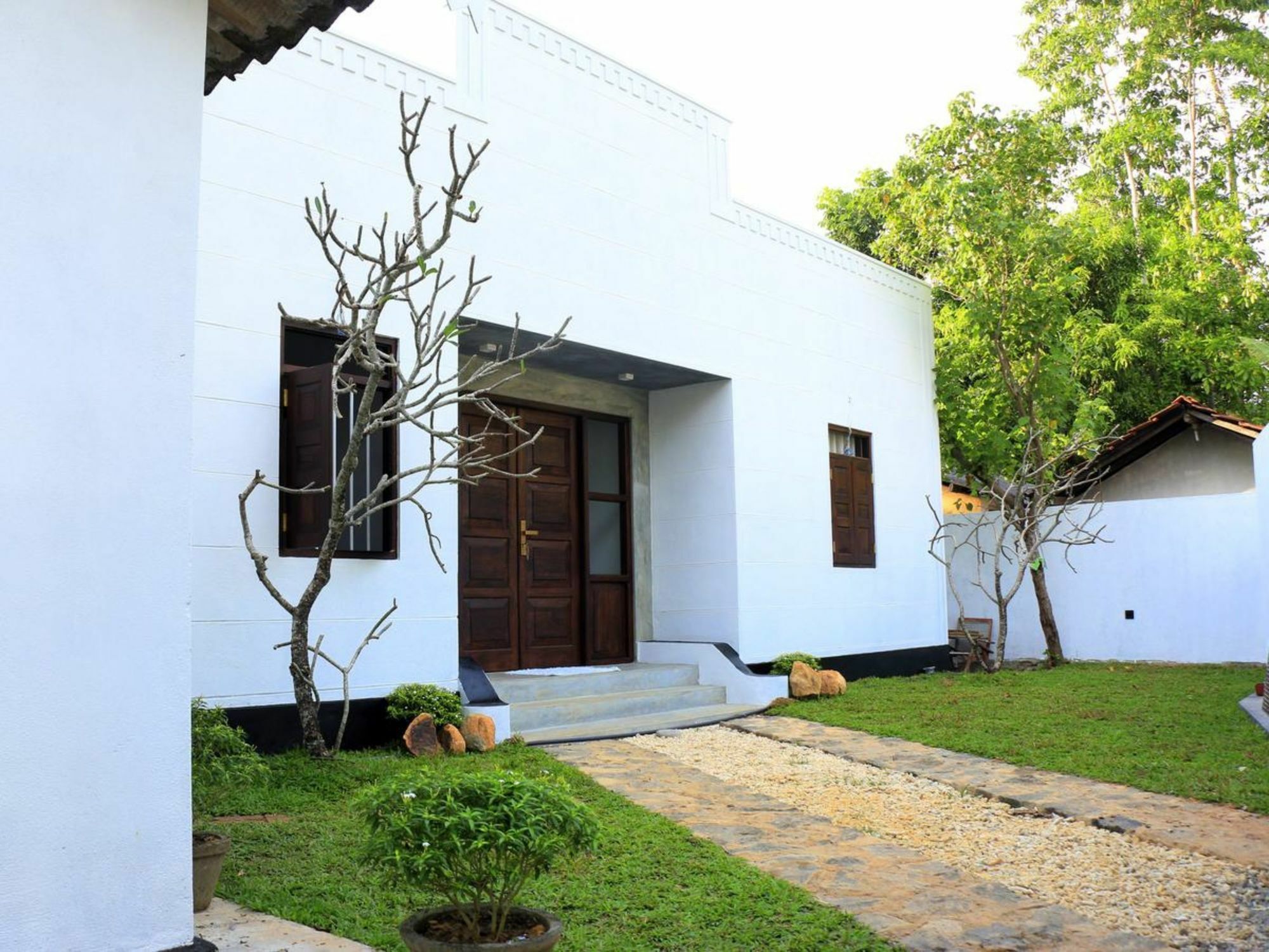 Blooming Polhena Hotel Exterior photo